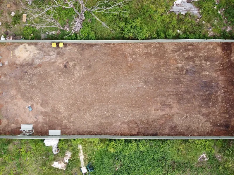 RU4 zone,  670m2 fully fenced. Unlock potential. Anytime for inspection.   