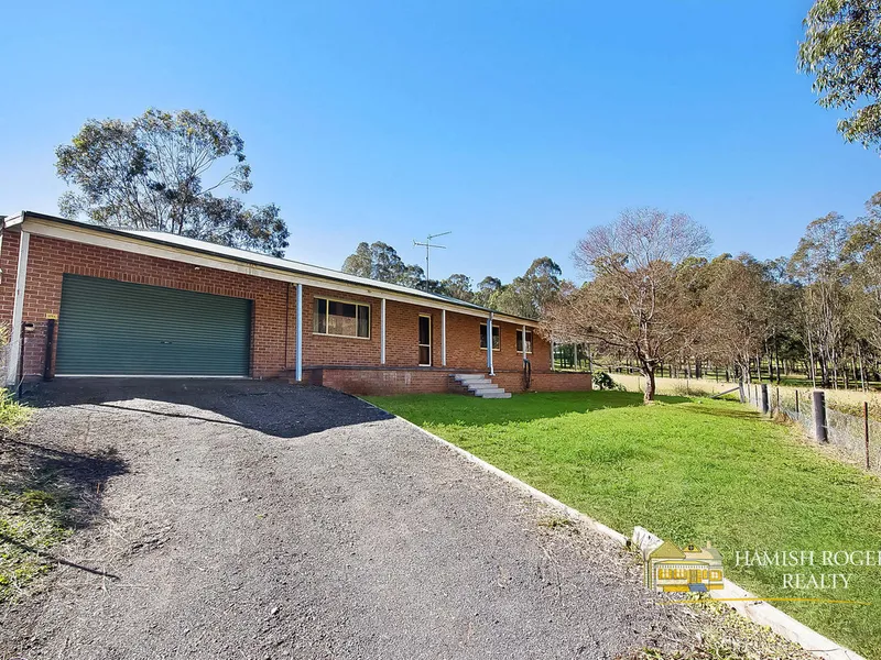 Rural lifestyle without the upkeep!