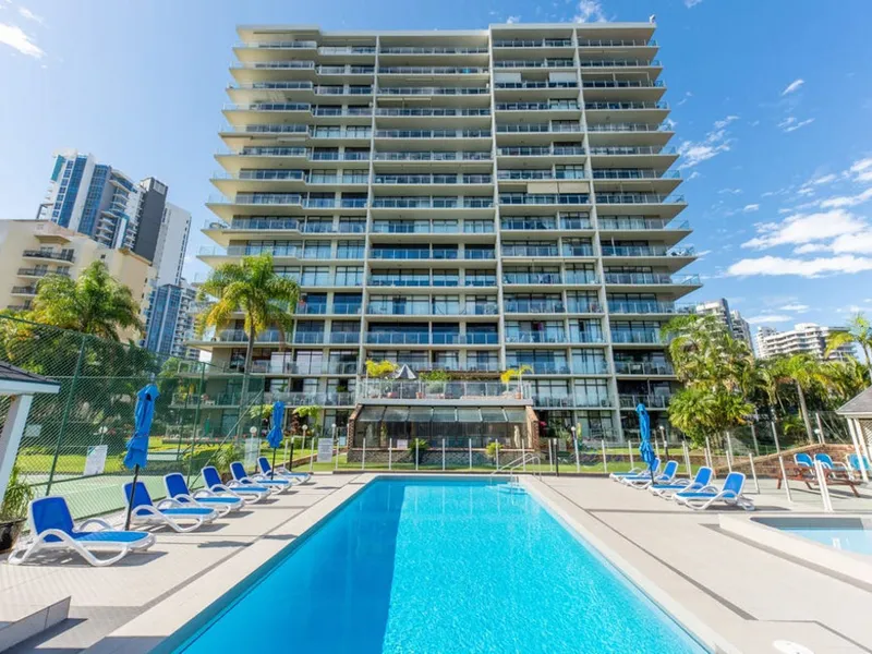 2 BRM 2BTHM on 10th floor of Thornton Tower-very private