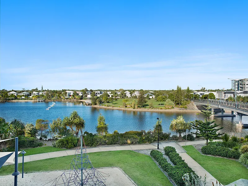 Modern living coupled with waterfront lifestyle!