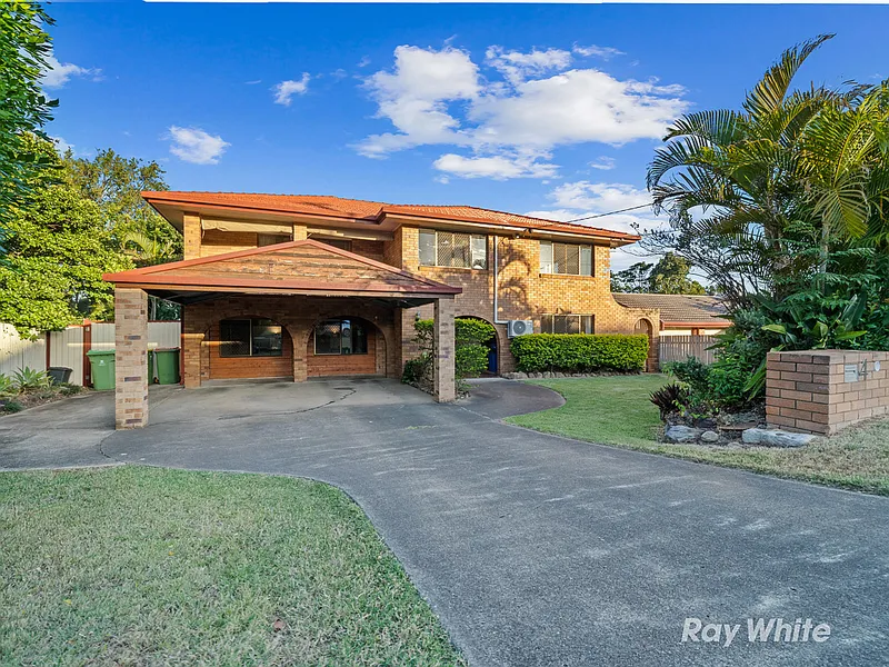 SOLID FAMILY HOME FOR THE GENERATION