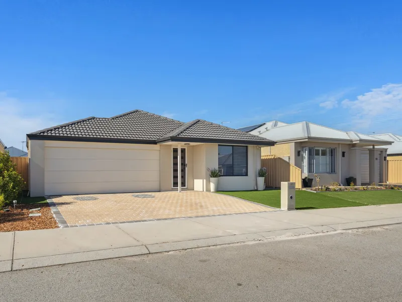 SPACIOUS 4X2 WITH MODERN COMFORTS!