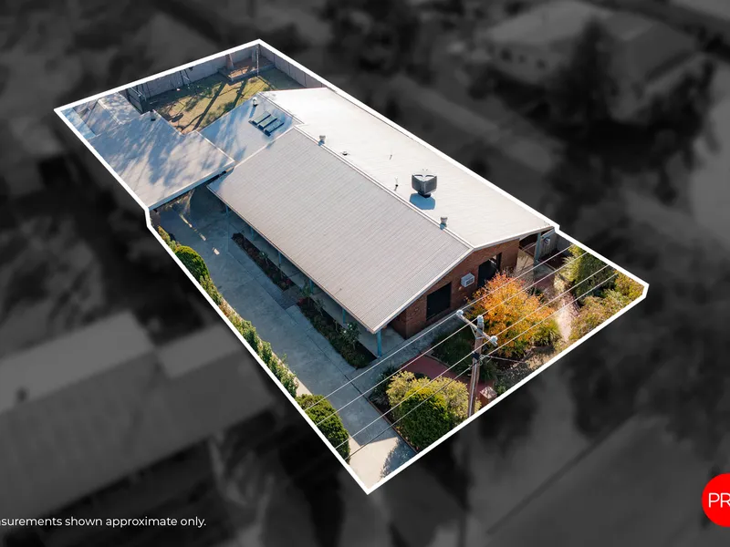 Great Family Home with Side Access