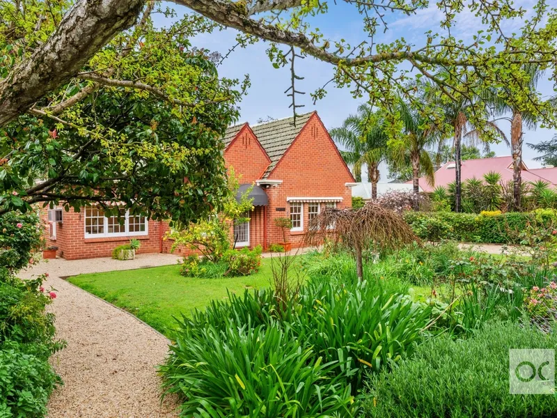 ‘Kings Lynn’ - a character home of substance & excitement in a sought-after locale