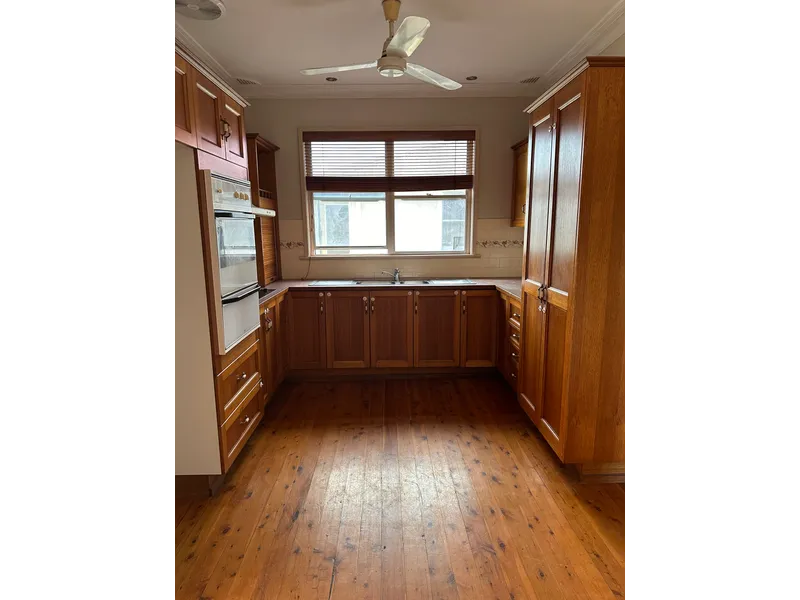 TIDY 2 BEDROOM HOME