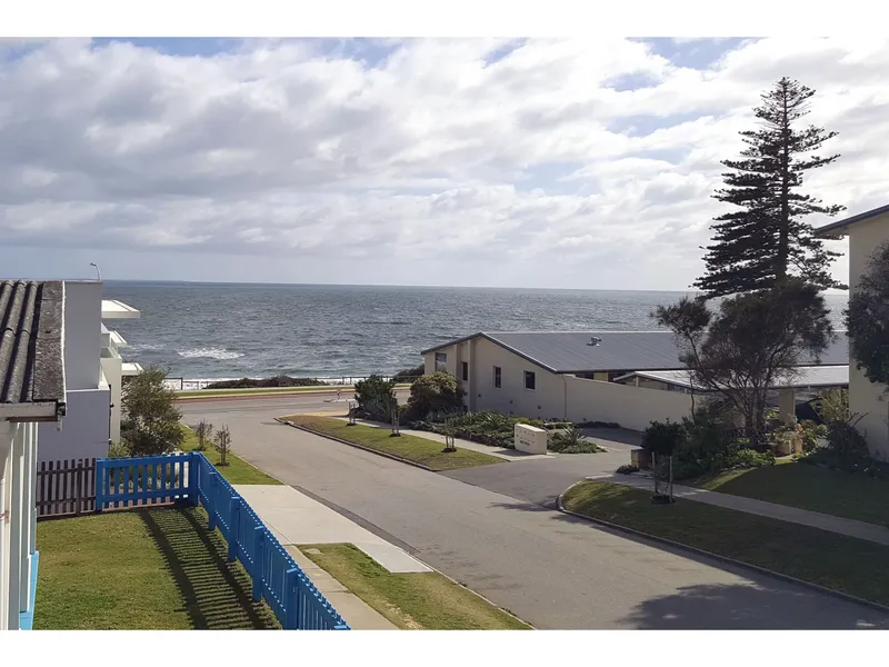 3rd House from the beach 435 square metres of land. Additional 67 square metres available.