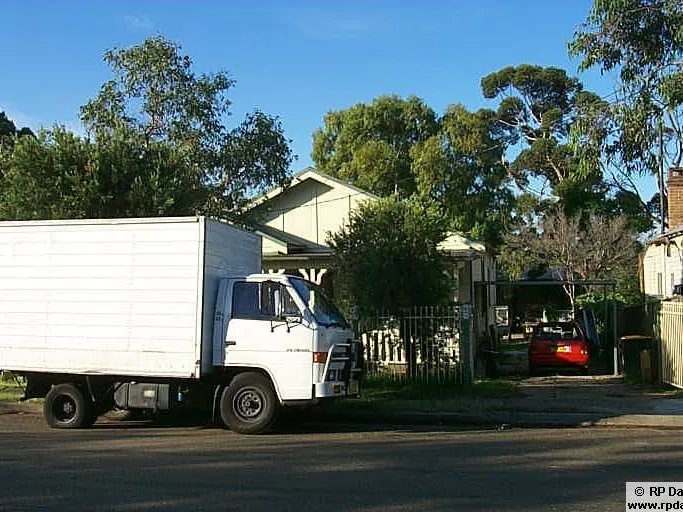 4 Bedroom Half House