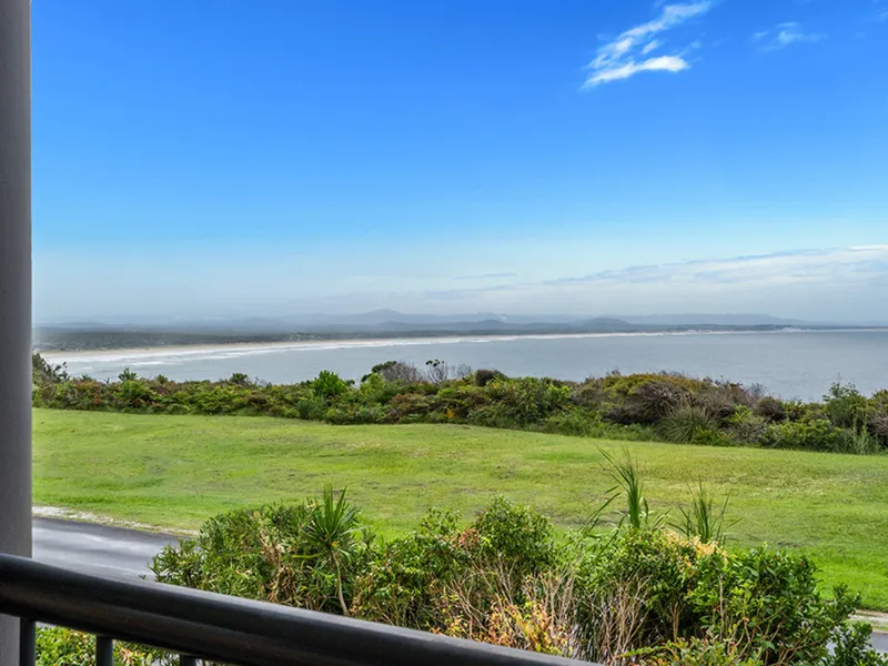 Headland Prestige with Stunning Ocean Views