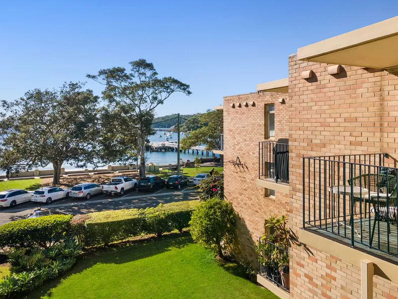 Harbour-side sanctuary with unrivalled views