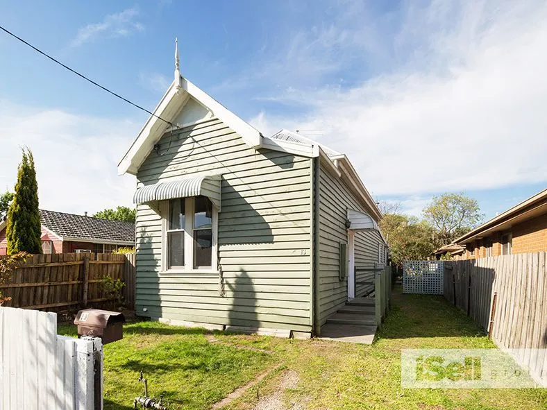 Lovely 2 bedrooms plus study home!