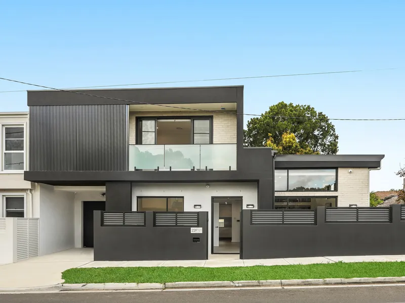 Luxury brand new double brick home, perfect for family living