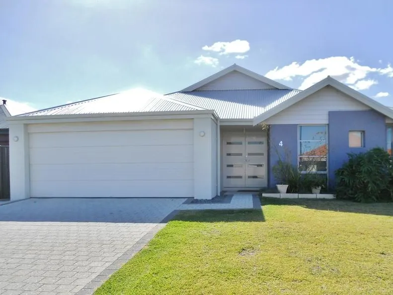 AIR CONDITIONED FAMILY HOME