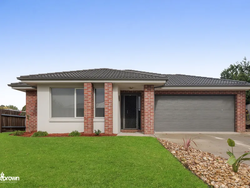 A quality 4 bedroom family home & just 4 years young!