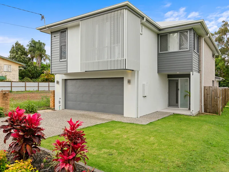 FAMILY HOME IN PRIZED WELLINGTON PT LOCATION