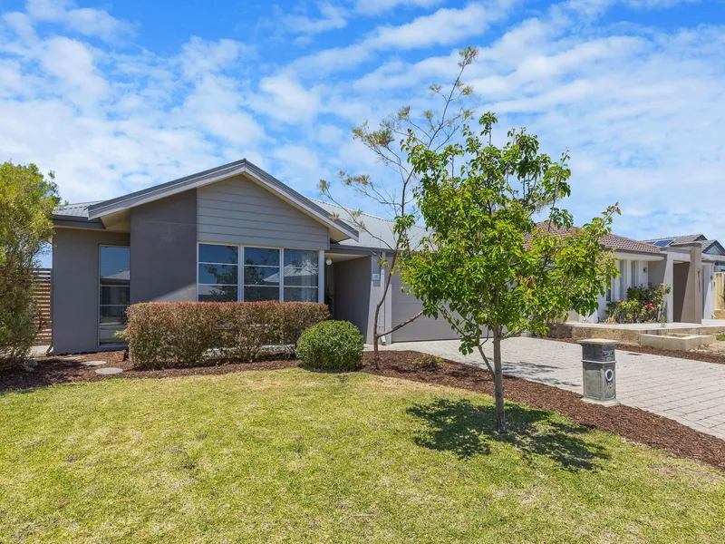 YOUR NEW FAMILY HOME AWAITS!!