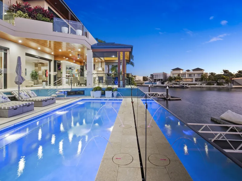 Indulgent Resort Living - 1100* m2 Masterpiece - 30*+ m Waterfront