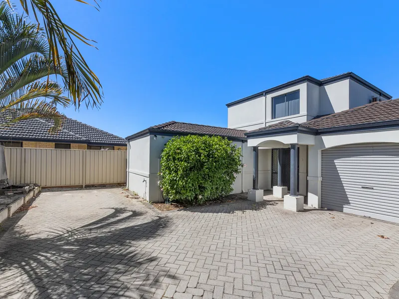 DESIGNER TOWNHOUSE IN THE HEART OF WILSON