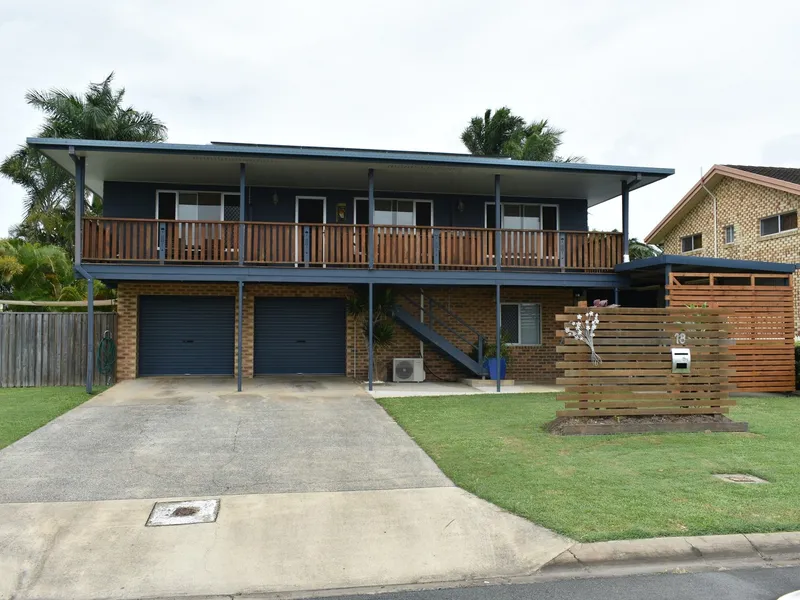 Fantastic Family High Set Beaconsfield Home