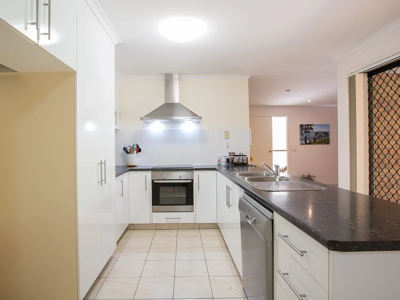 SPACIOUS DUPLEX IN QUIET LOCATION  IN SOUTHPORT