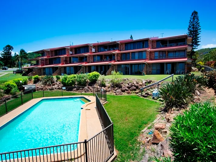 3 BEDROOM SEAVIEW UNIT