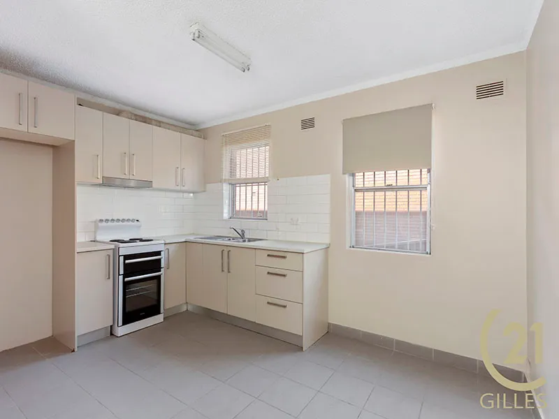 Large & Bright Apartment