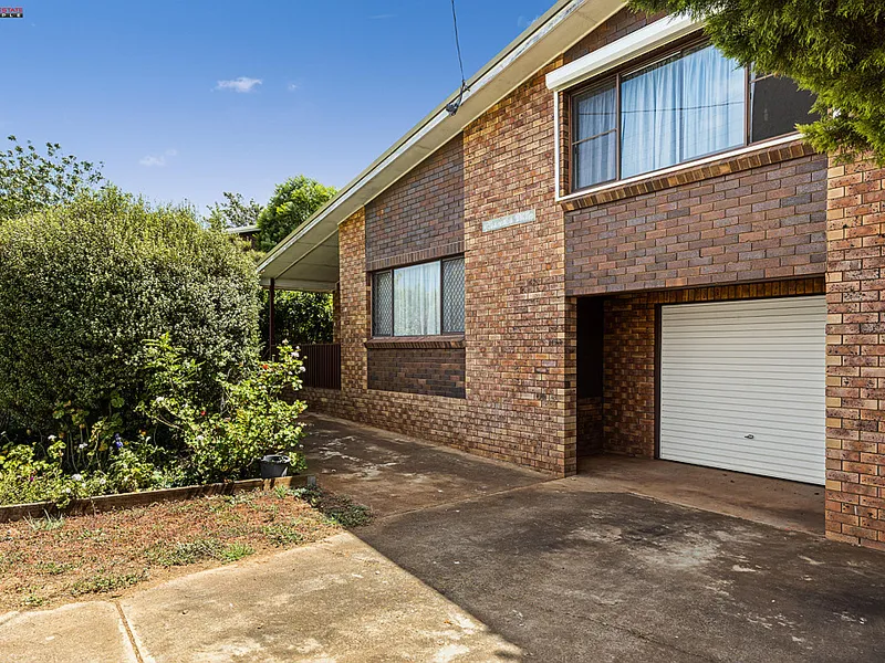 Welcome to 1/1 Gloucester!