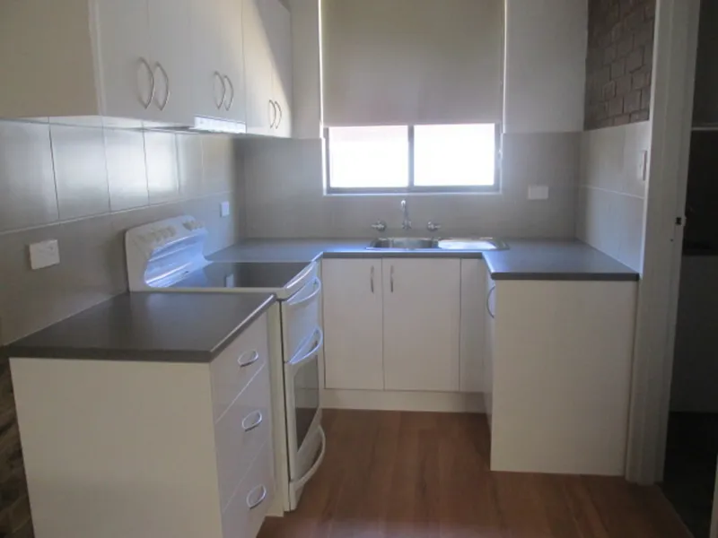 Fully Refurbished 2 Bedroom Brick Unit