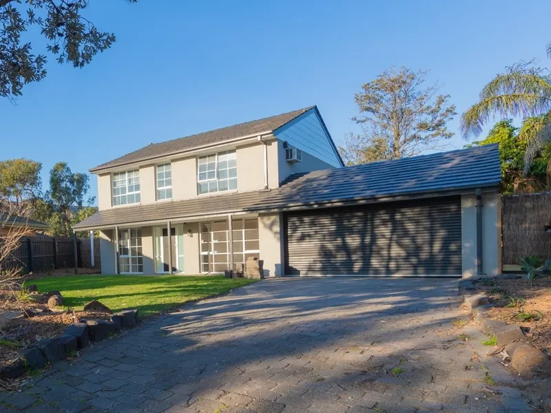 Renovated Home With Access to Lake Legana