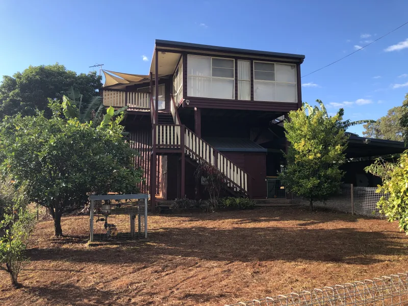 QUIRKY YURT ON TWO BLOCKS