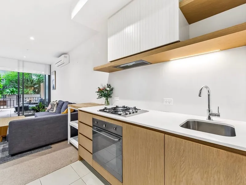 2 BEDROOM GROUND FLOOR MODERN APARTMENT | HODGES CAULFIELD