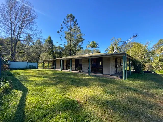 Lovely Log Home Perfect for a Quiet Lifestyle!