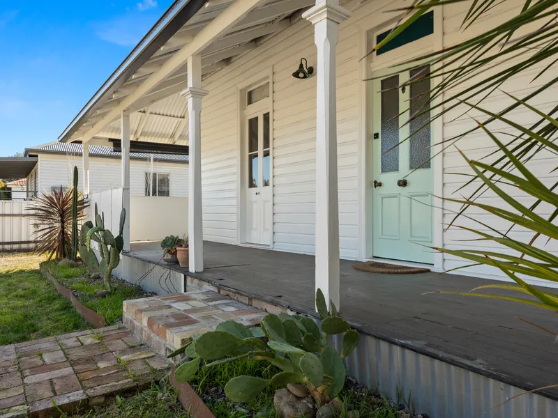 Gorgeous Weatherboard Cottage in a Great Location