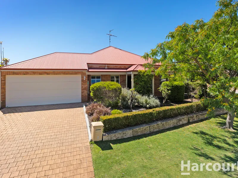 Beautifully Presented and Spacious with Side Access
