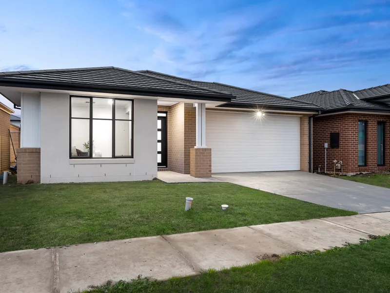 Seize the Opportunity: Embrace Modern Living in Clyde North's Hidden Gem