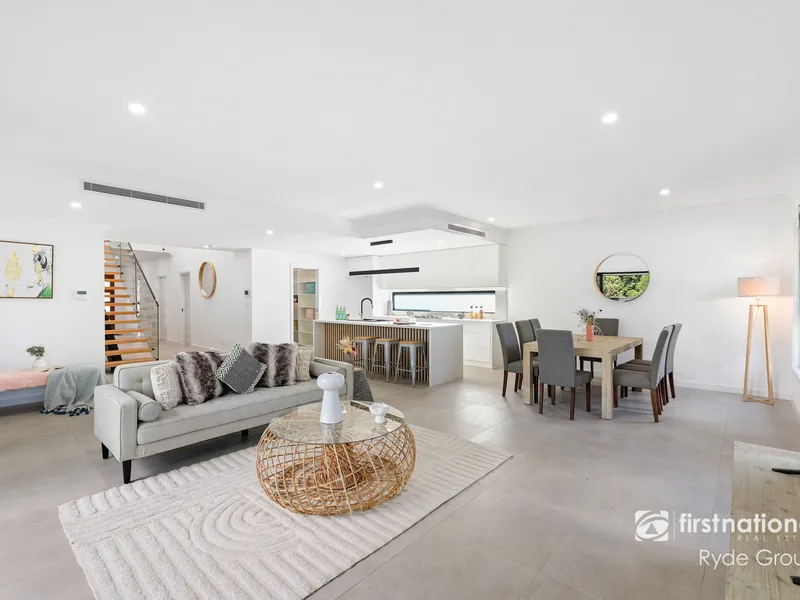 Brand New Family Home Neighbouring Santa Rosa Park