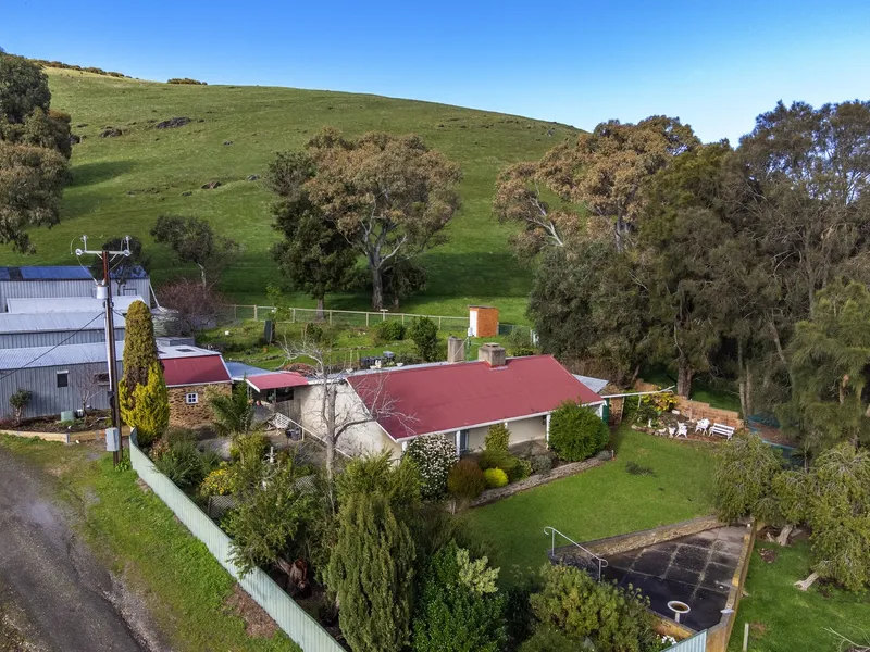Idyllic Country Lifestyle on 2 Titles