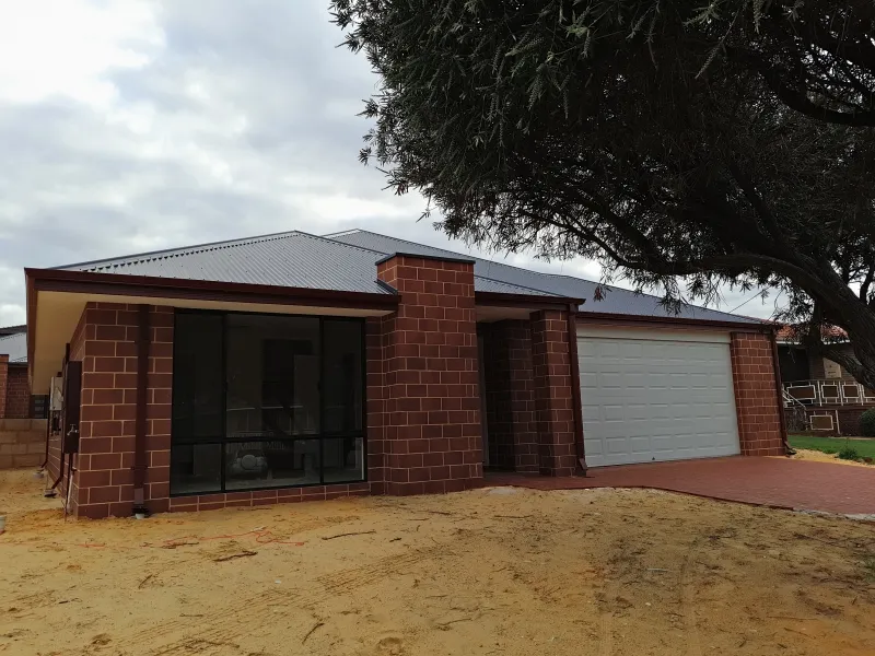 Stunning New Home In Prime Location 
