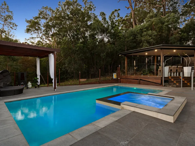 PRIVATE, PEACEFUL AND EXPANSIVE - PUT THIS AT THE TOP OF YOUR LIST!