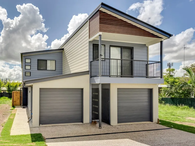 MASSIVE DUAL OCCUPANCY CLOSE TO MAJOR AMENITIES returning ~5.5%pa