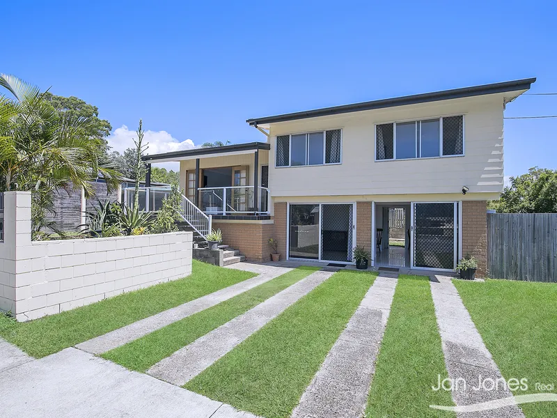 RENOVATED AND READY TO GO !!!