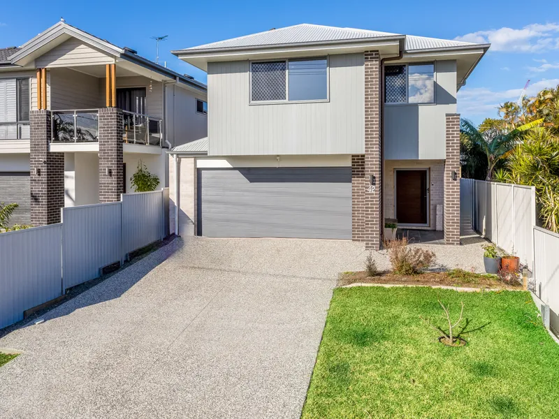 Stunning Modern Home in Prime Coastal Location