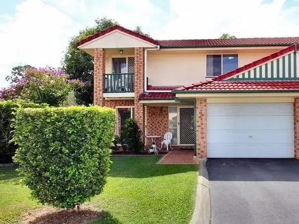 UNFURNISHED - 3 BEDROOM HOME AVAILABLE NOW