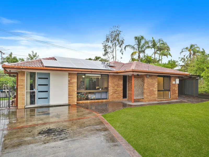 Paul Penklis Presents: A Spacious & Inviting 4 Bedroom Home Offering Close Proximity To All Amenities