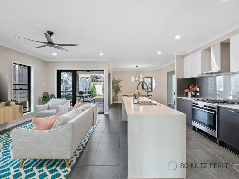 You will instantly fall in love - Immaculate spacious 4 bedroom home with 2 living areas in Brookhaven Estate Bahrs Scrub