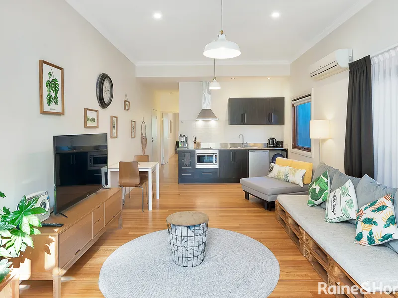 Amazing opportunity - live, work and relax!