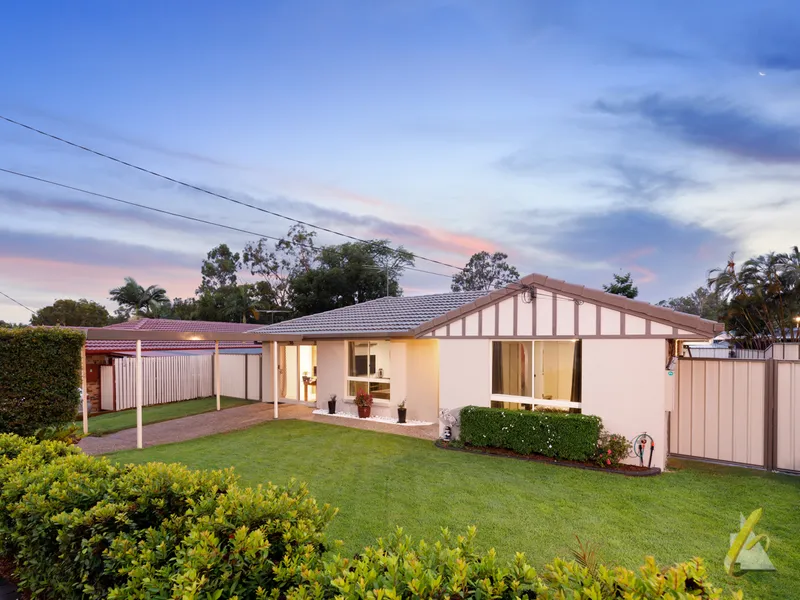 SPACIOUS SINGLE LEVEL FAMILY ENTERTAINER