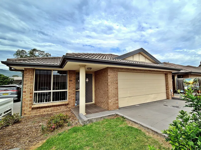 SPACIOUS MODERN VILLA WITH PRIVATE COURTYARD