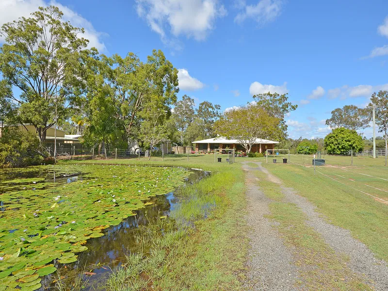 Beautiful Waterfront Acreage With Private Jetty on the Burrum River!