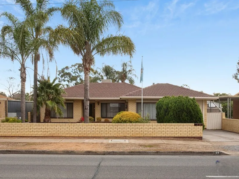 IMMACULATE 4 BEDROOM HOME!