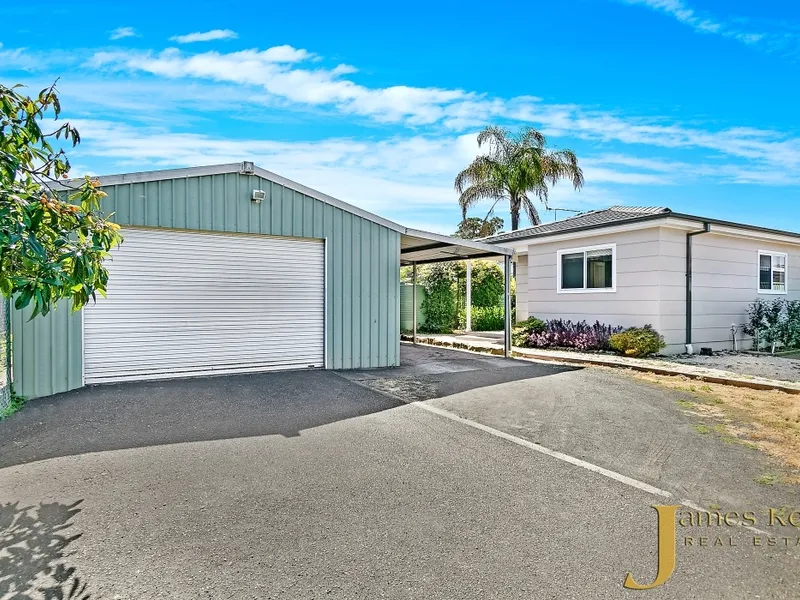 Not Your Average Granny Flat!! Perfect for Tradesman!! AVAILABLE NOW!!